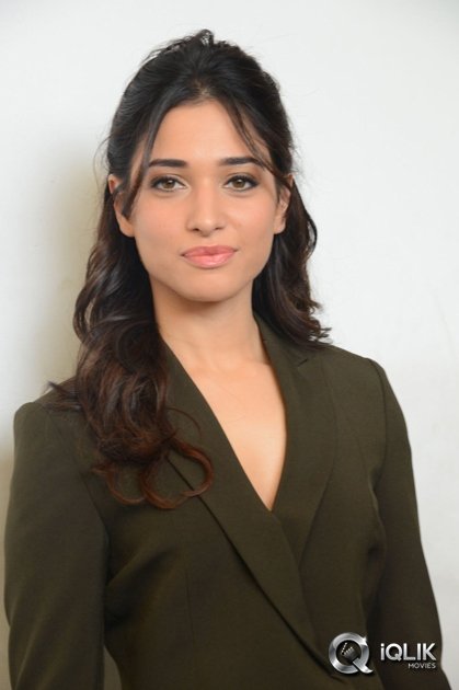 Tamannah-at-Oopiri-Movie-Release-Press-Meet